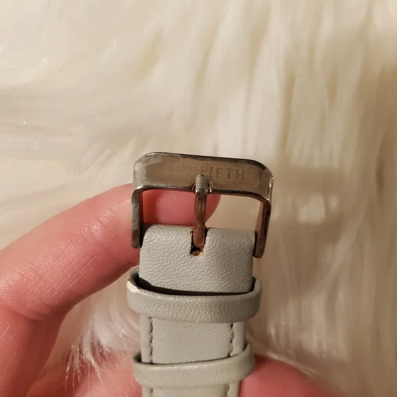 🎁3/$30 The Fifth Elegant Gray and Gold Watch GUC NEEDS NEW BATTERY - Picture 10 of 10